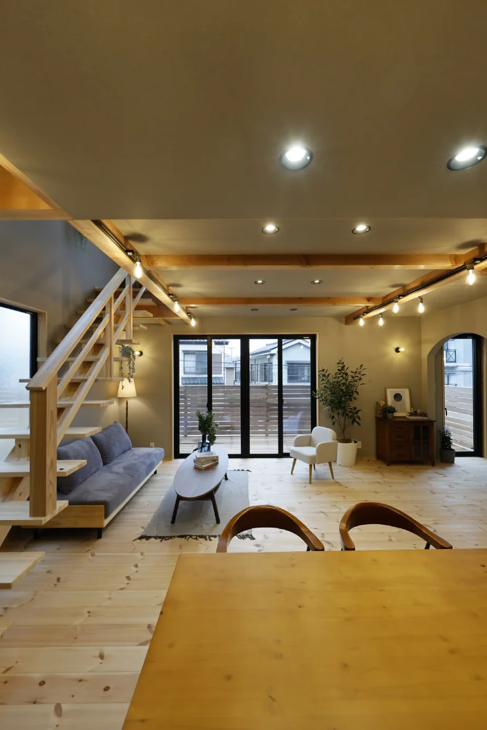 吹き抜けリビング